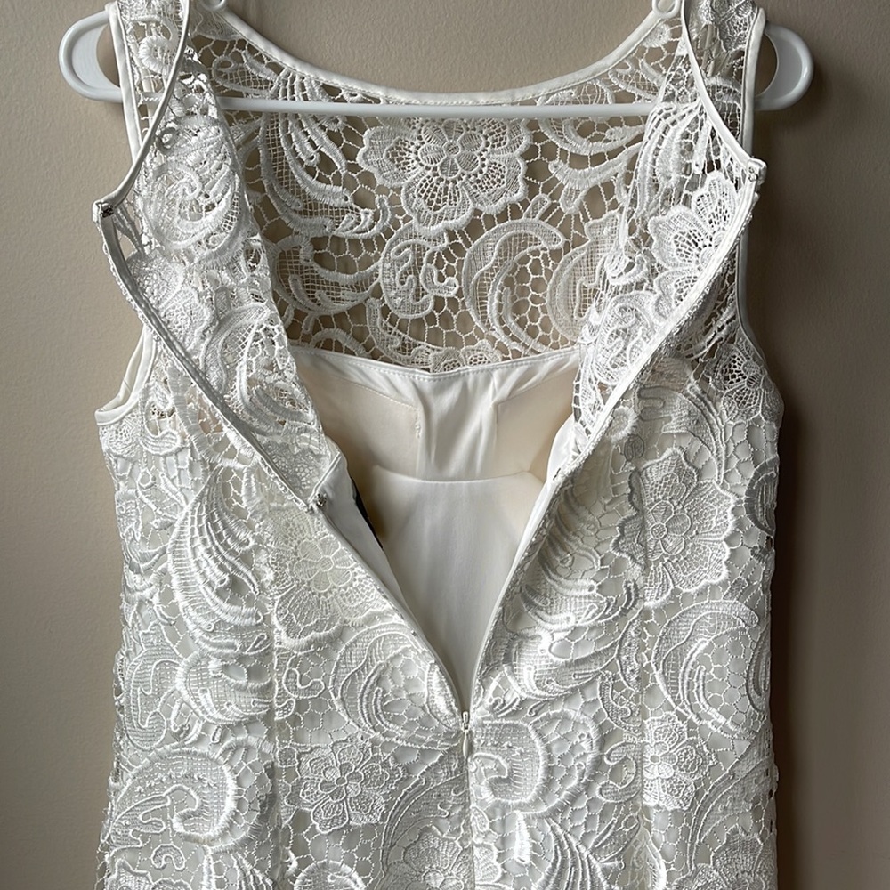 Wedding dress - Picture 7 of 16